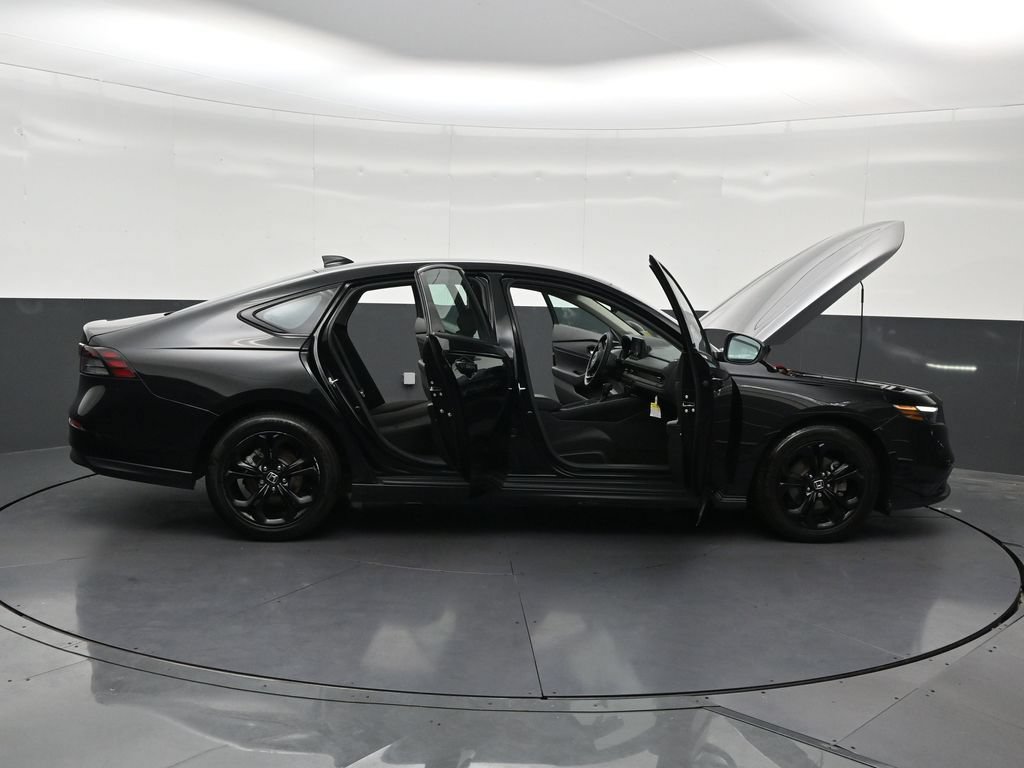Used 2025 Honda Accord SE image 33