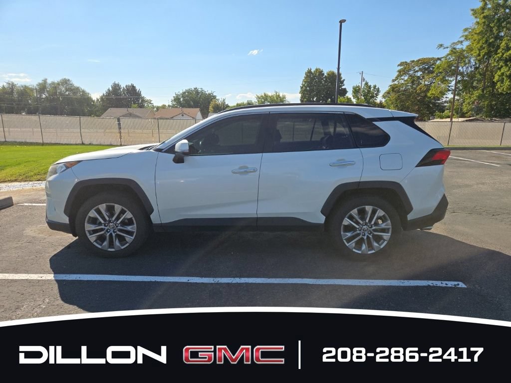 Used 2020 Toyota RAV4 Limited AWD/4WD image 2