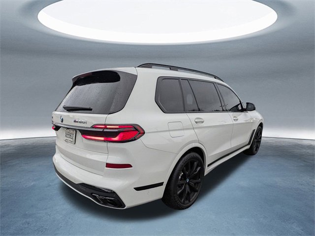 Used 2025 BMW X7 M60i w/ M Sport Professional Package image 4
