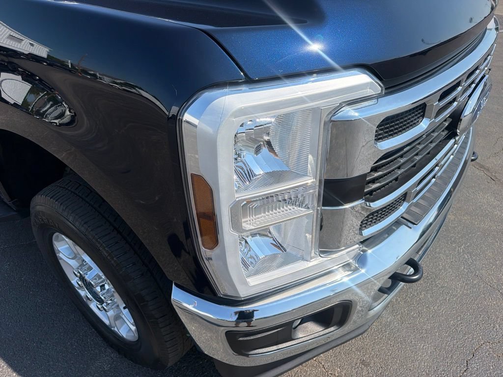 Used 2025 Ford F250 XLT AWD/4WD image 15