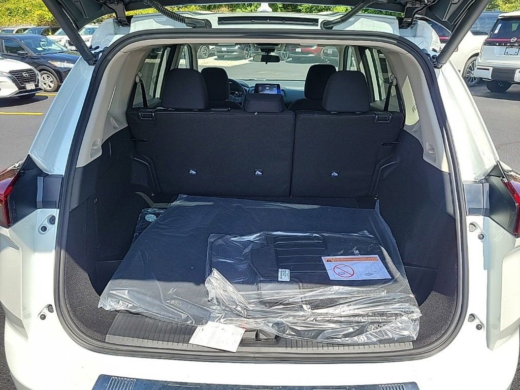 New 2026 Nissan Rogue SV image 19