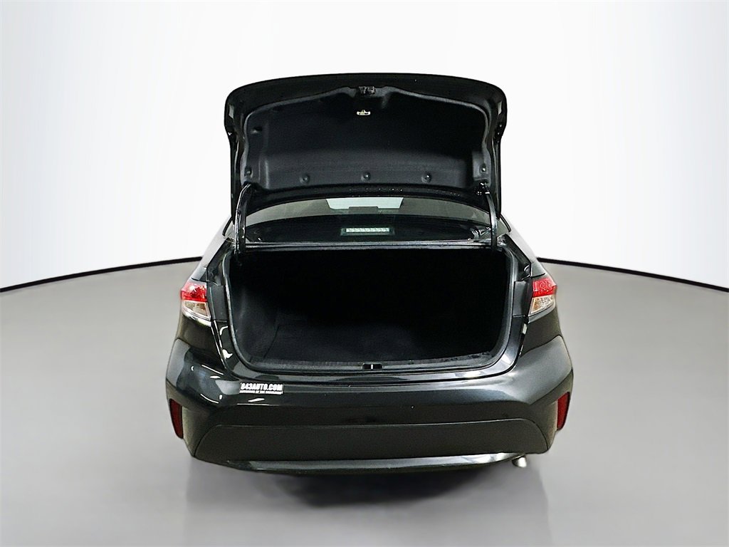 Used 2022 Toyota Corolla LE image 33