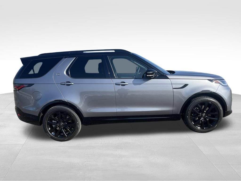 New 2026 Land Rover Discovery Limited Edition image 6