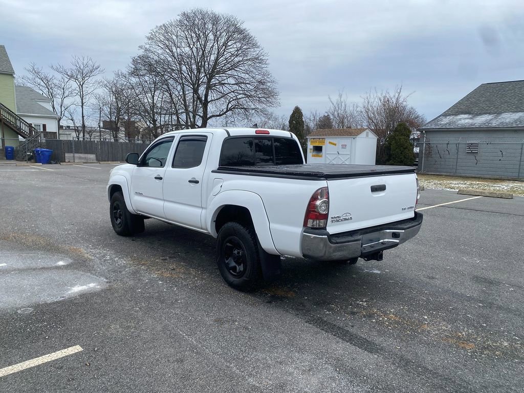 Used 2014 Toyota Tacoma 4x4 Double Cab w/ SR5 Package image 8