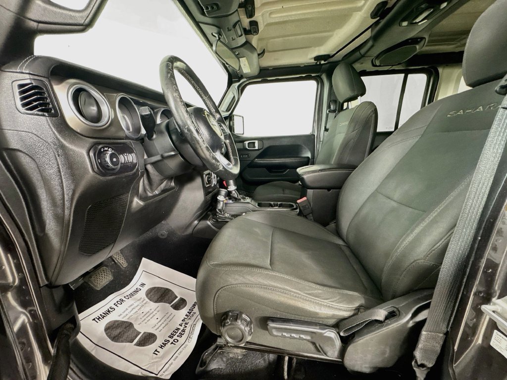 Used 2018 Jeep Wrangler Unlimited Sahara AWD/4WD image 25