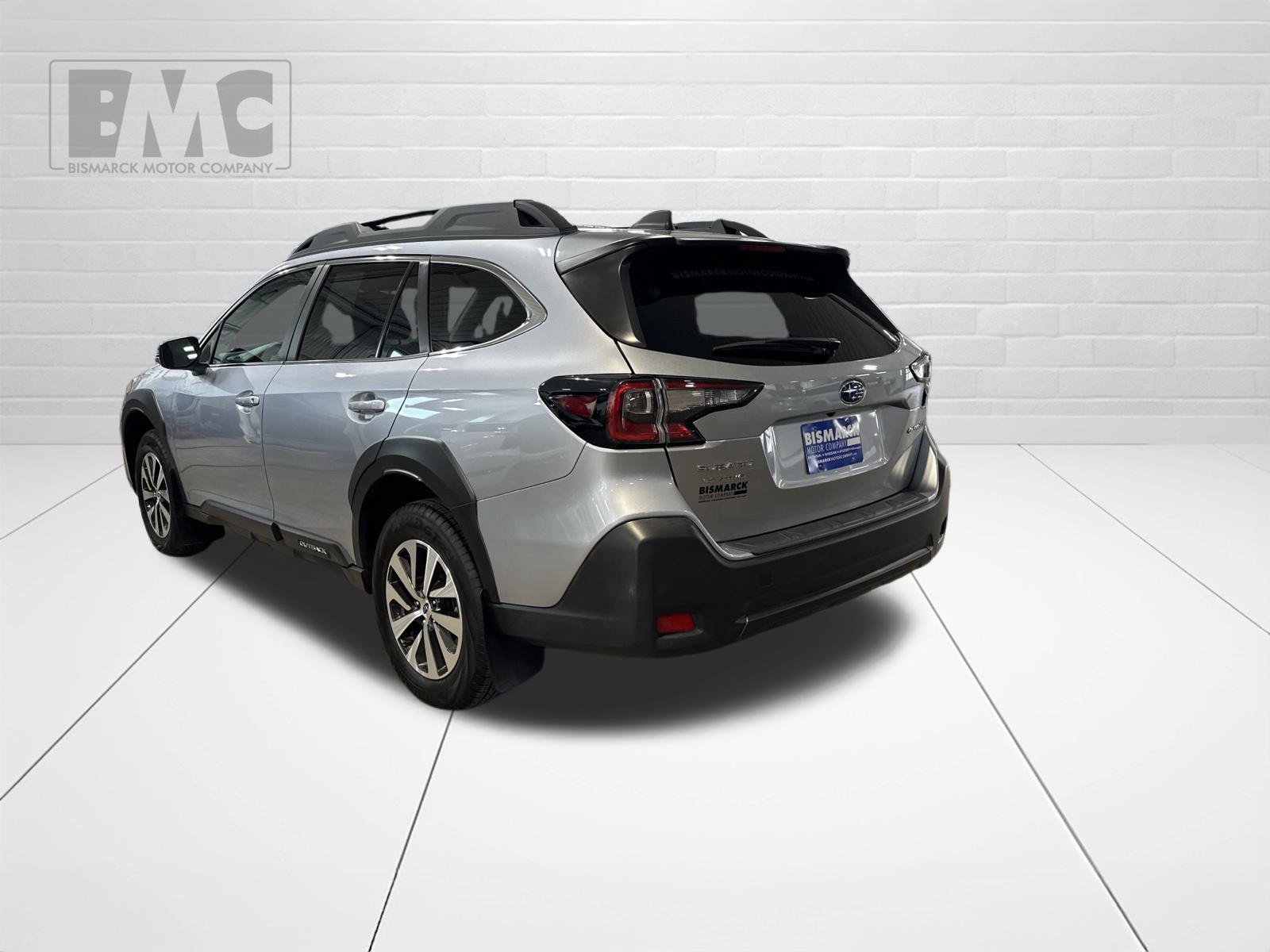 Used 2025 Subaru Outback Premium w/ Popular Package #1A AWD/4WD image 4