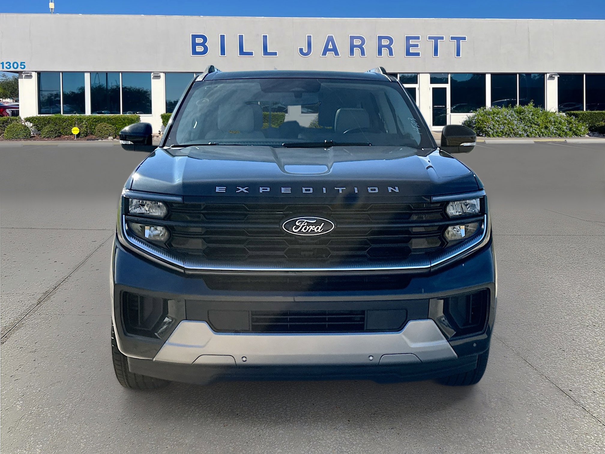 New 2025 Ford Expedition Max Platinum w/ Driver's Package image 2