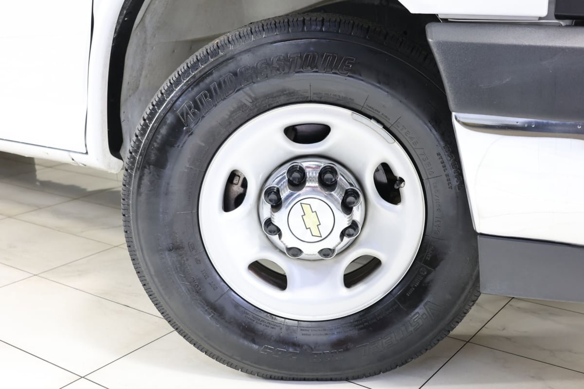 Used 2024 Chevrolet Express 3500 LT w/ LT Preferred Equipment Group RWD image 15