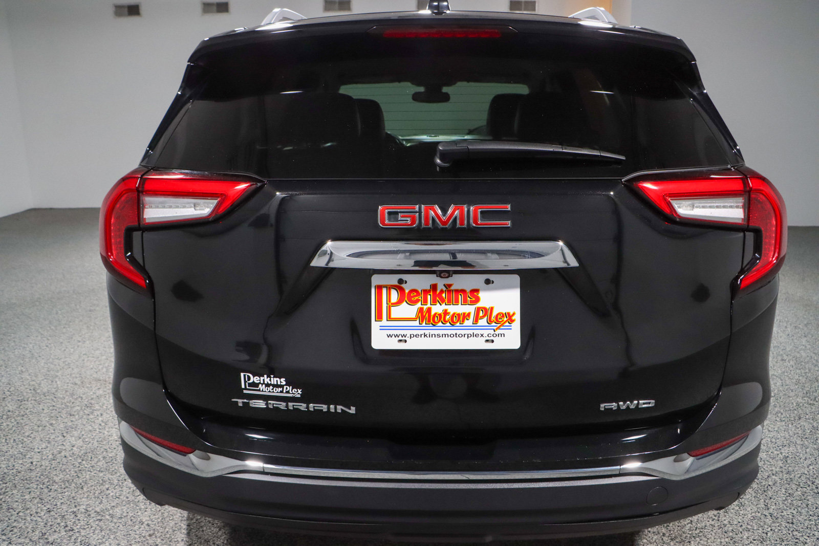 Used 2023 GMC Terrain SLT image 8