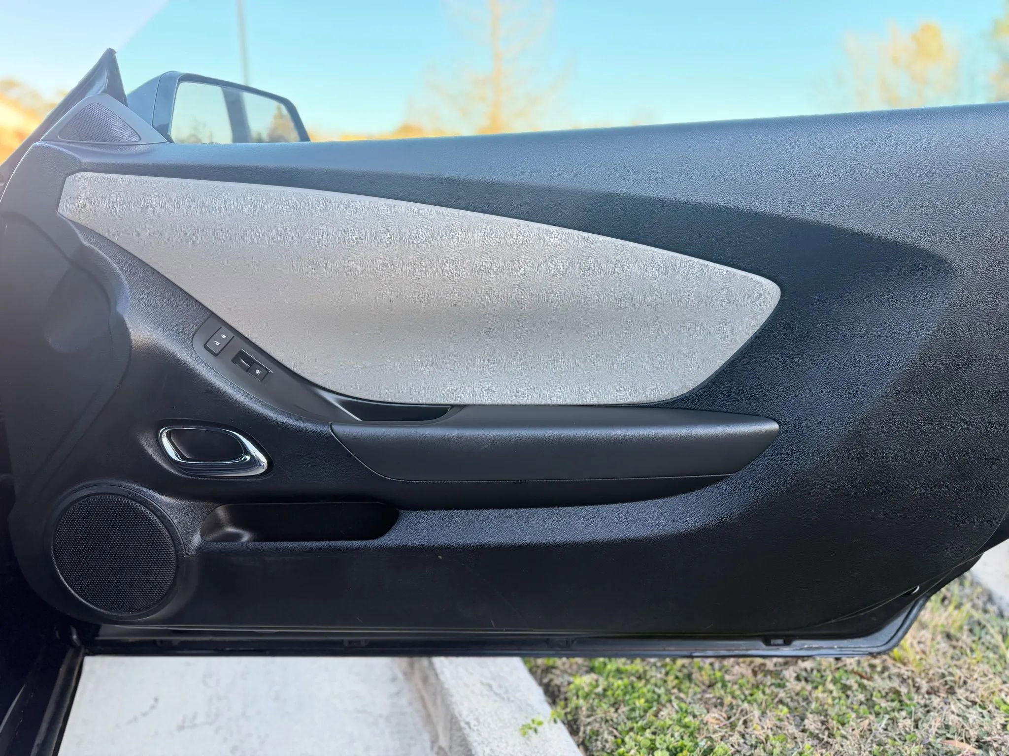 Used 2013 Chevrolet Camaro LS image 27