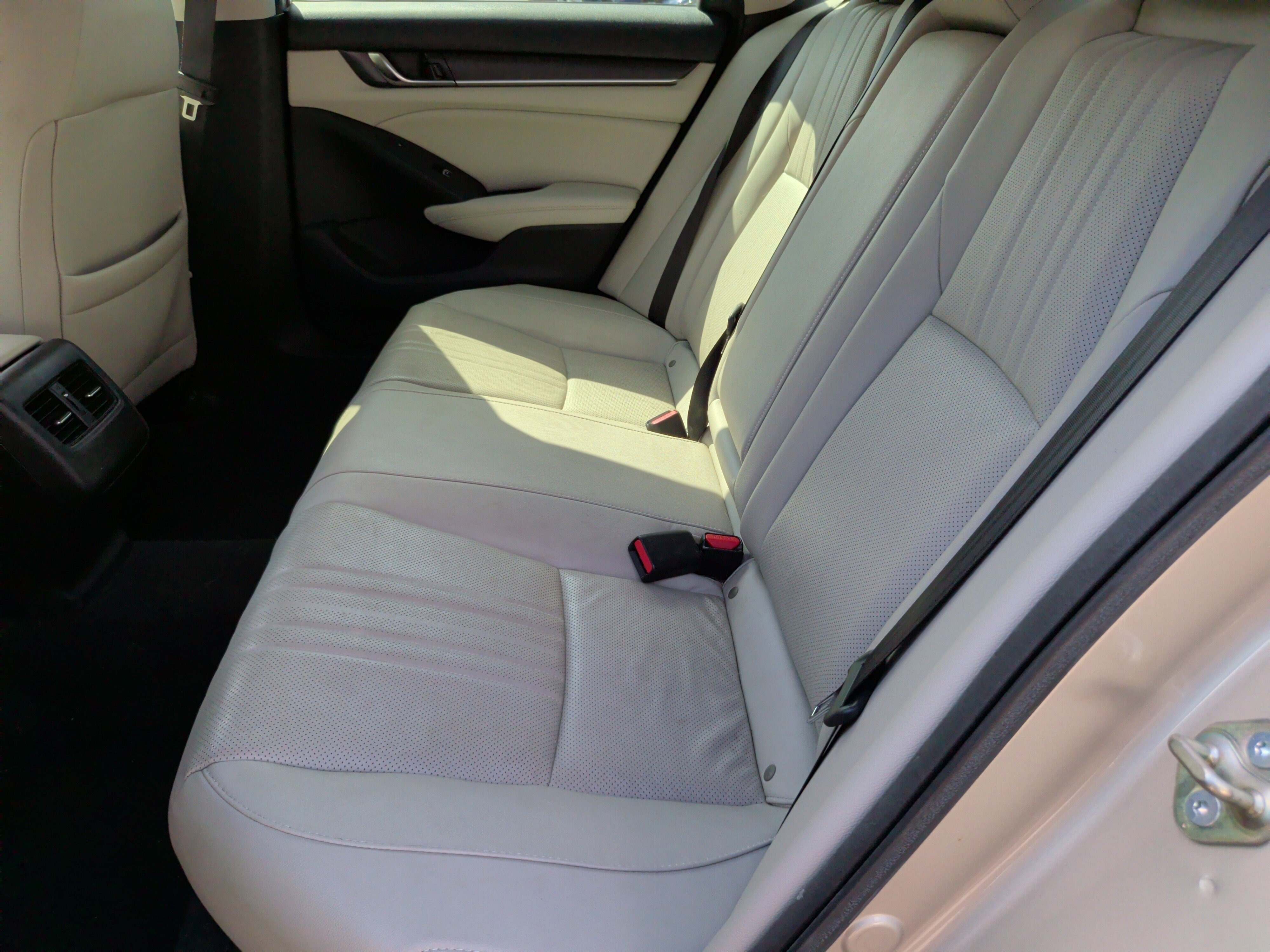 Used 2020 Honda Accord Touring image 37