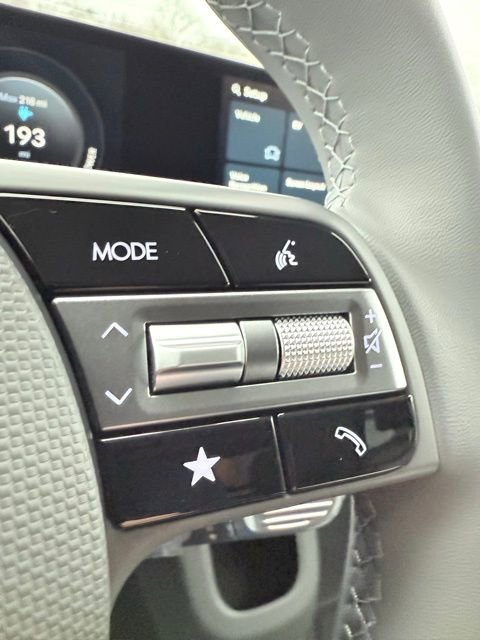 Used 2025 Hyundai Ioniq 5 SEL image 30