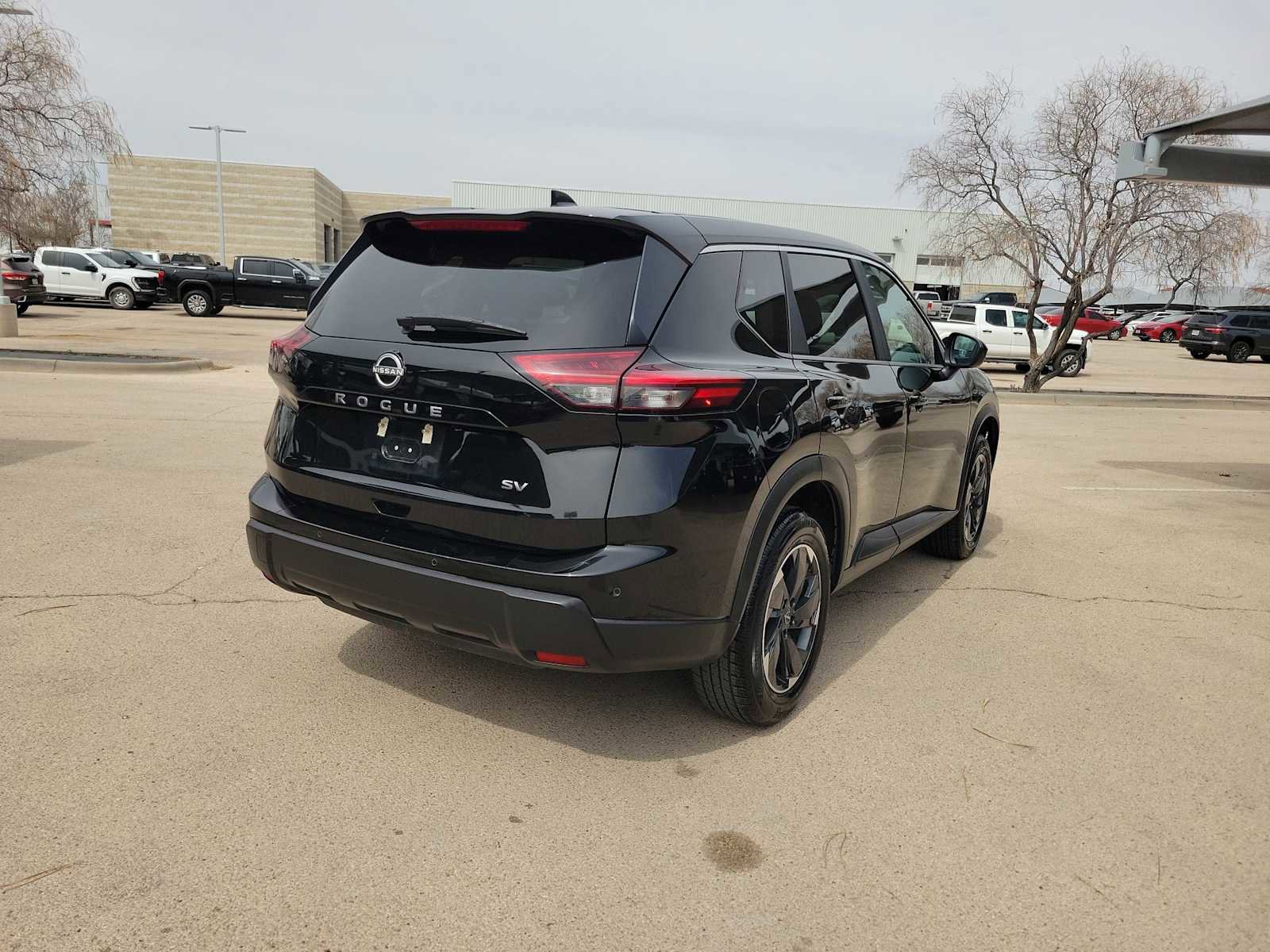 Used 2024 Nissan Rogue SV image 8