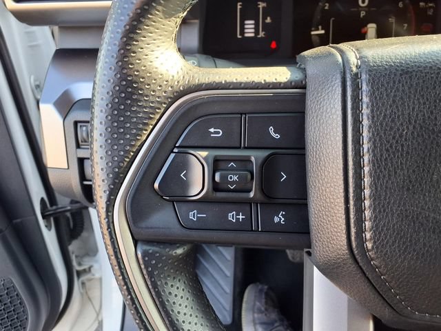 Used 2025 Toyota 4Runner SR5 AWD/4WD image 32