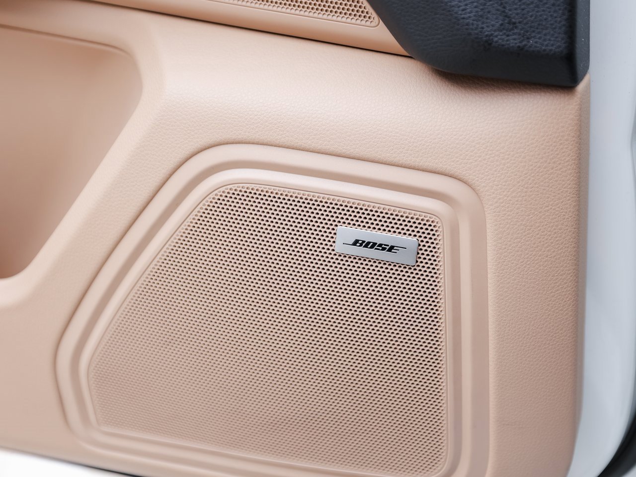 Certified 2023 Porsche Macan image 22