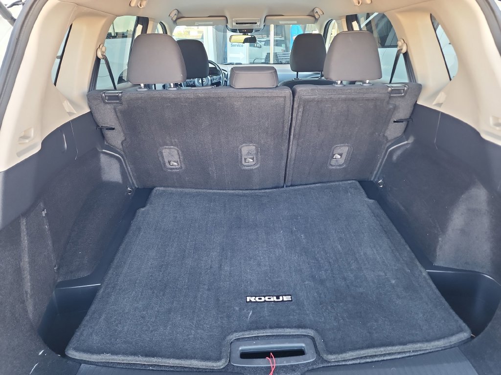 Used 2023 Nissan Rogue S FWD image 38