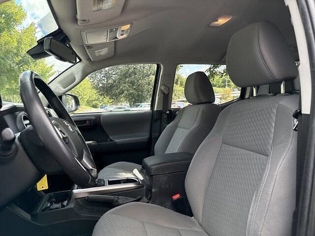 Used 2022 Toyota Tacoma SR5 image 8