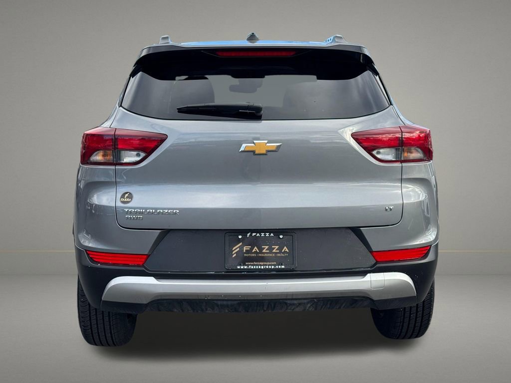 Used 2025 Chevrolet TrailBlazer LT AWD/4WD image 4