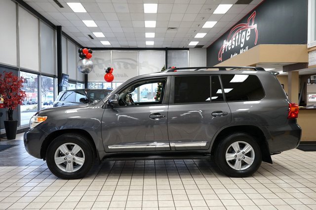 Used 2013 Toyota Land Cruiser image 5
