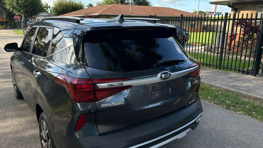 Used 2021 Kia Seltos SX w/ SX Sunroof Package image 6