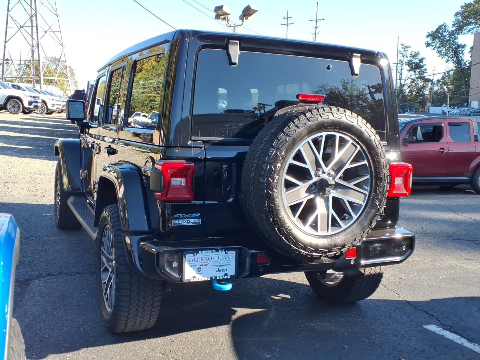 Used 2024 Jeep Wrangler High Altitude AWD/4WD image 7