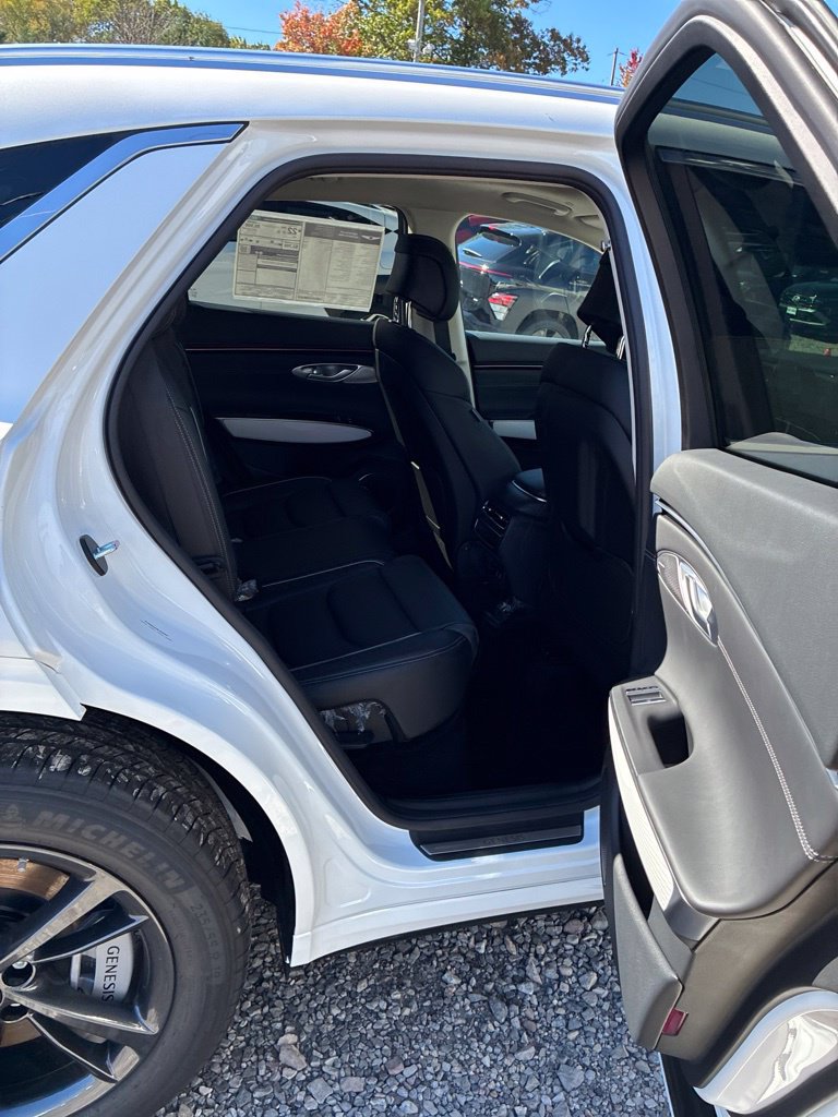New 2027 Genesis GV70 2.5T Advanced AWD/4WD image 19