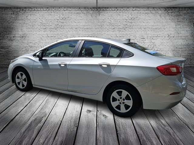 Used 2017 Chevrolet Cruze LS FWD image 3