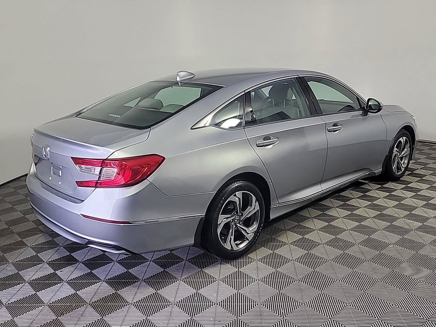 Certified 2020 Honda Accord EX-L image 2