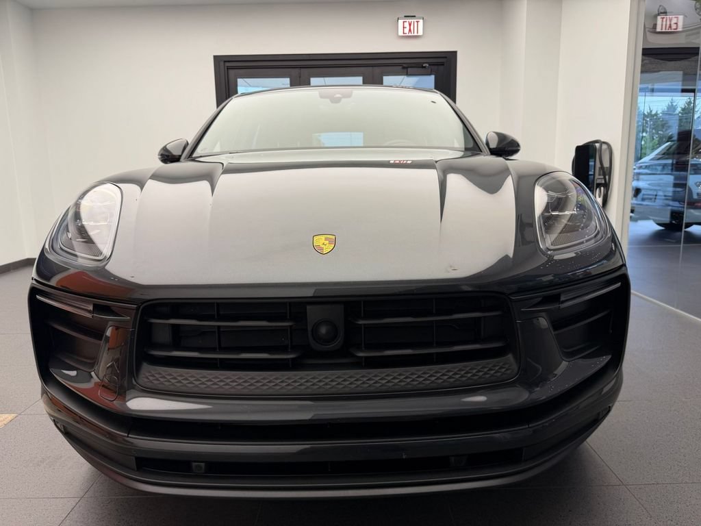Certified 2026 Porsche Macan AWD/4WD image 23