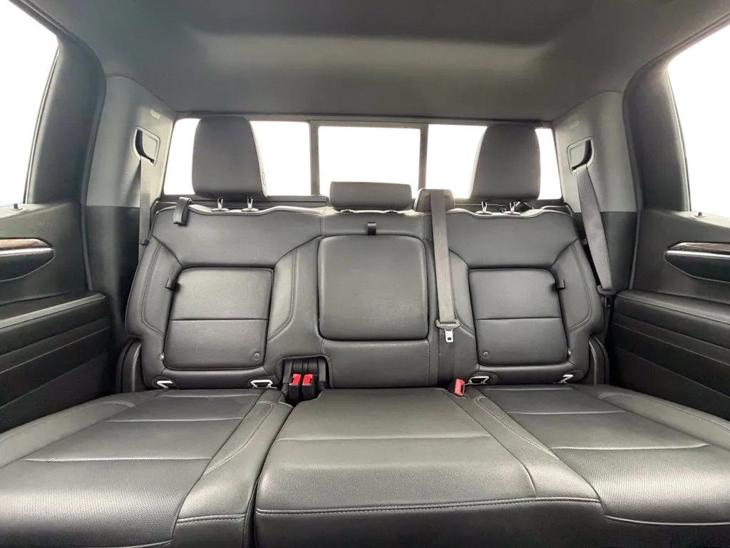 Used 2024 Chevrolet Silverado 1500 LTZ w/ LTZ Convenience Package II AWD/4WD image 27