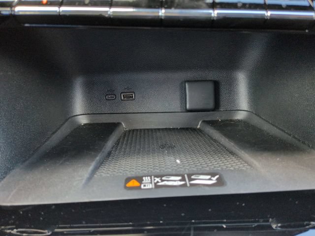 Used 2024 Chevrolet Traverse Z71 AWD/4WD image 30