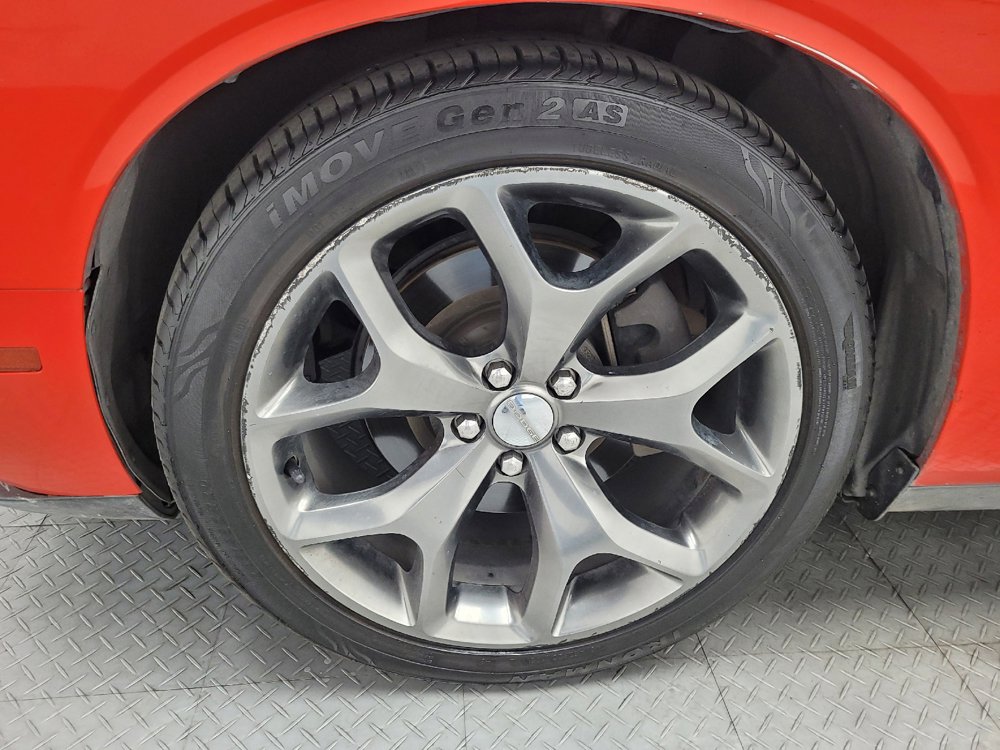 Used 2016 Dodge Challenger SXT Plus RWD image 31