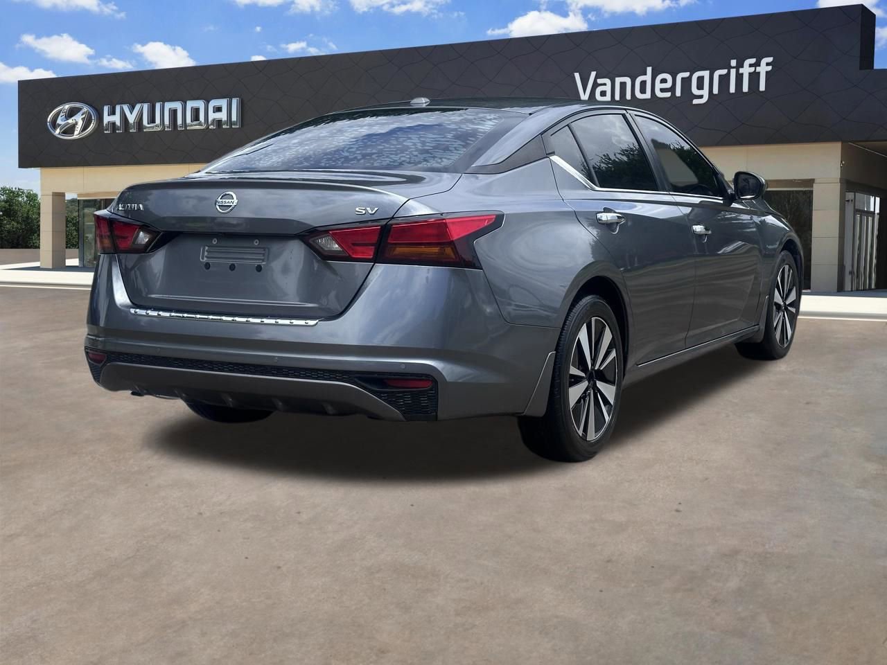 Used 2021 Nissan Altima 2.5 SV FWD image 12