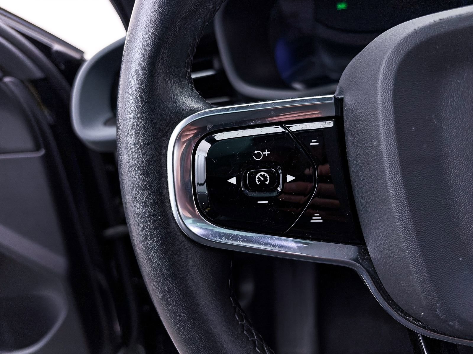 Used 2023 Polestar Polestar 2 w/ Pilot Pack image 25