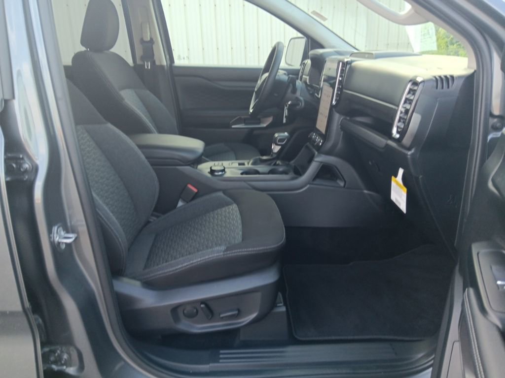 Used 2025 Ford Ranger XLT w/ Equipment Group 301A High AWD/4WD image 33