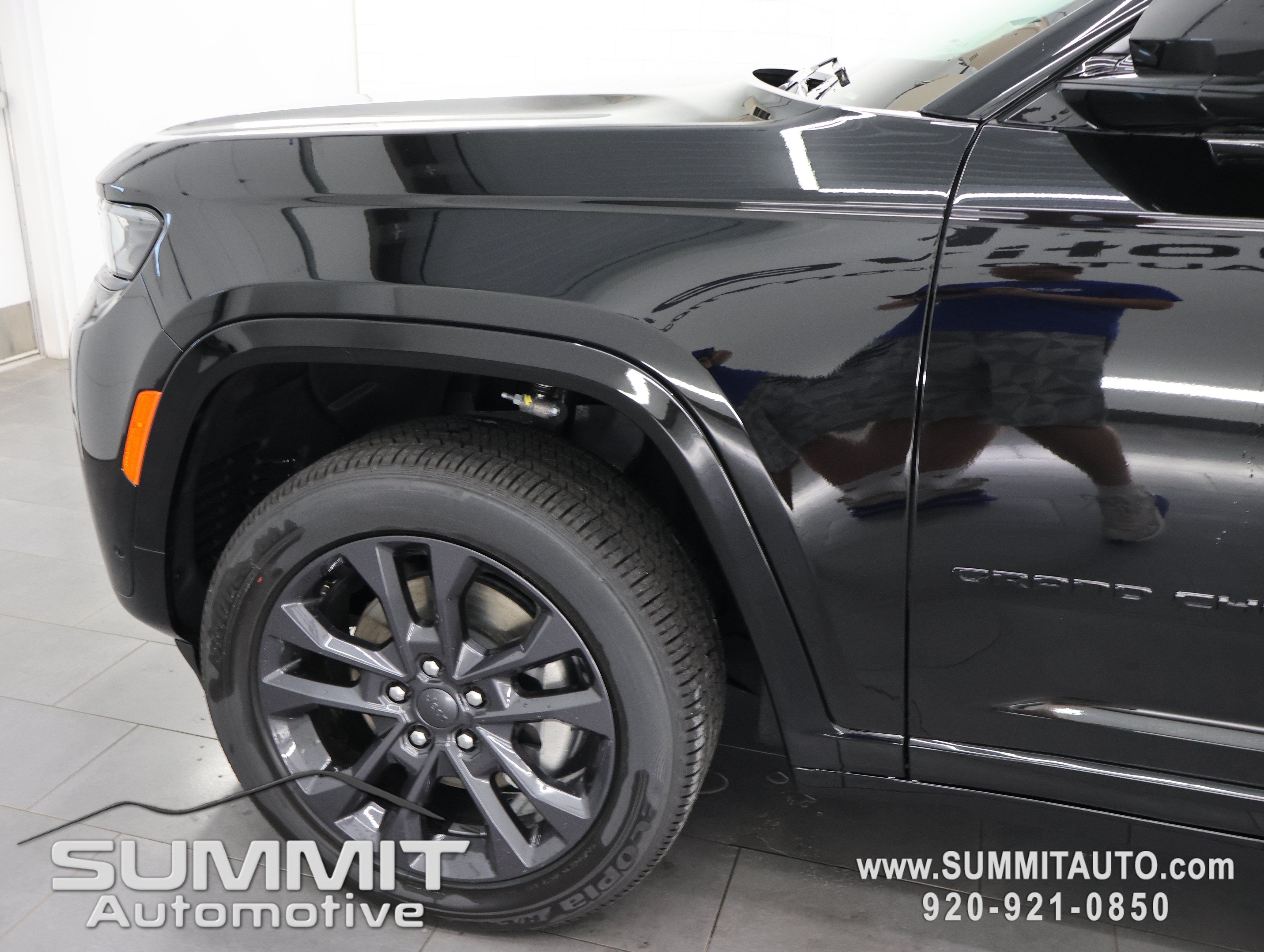 New 2026 Jeep Grand Cherokee L Limited AWD/4WD image 40