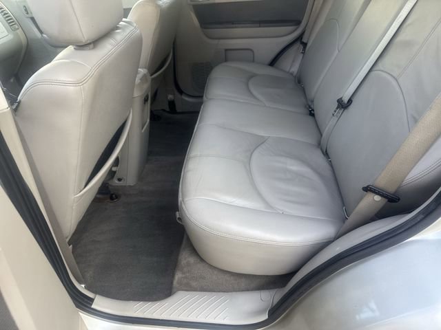 Used 2010 Mercury Mariner 2WD image 13