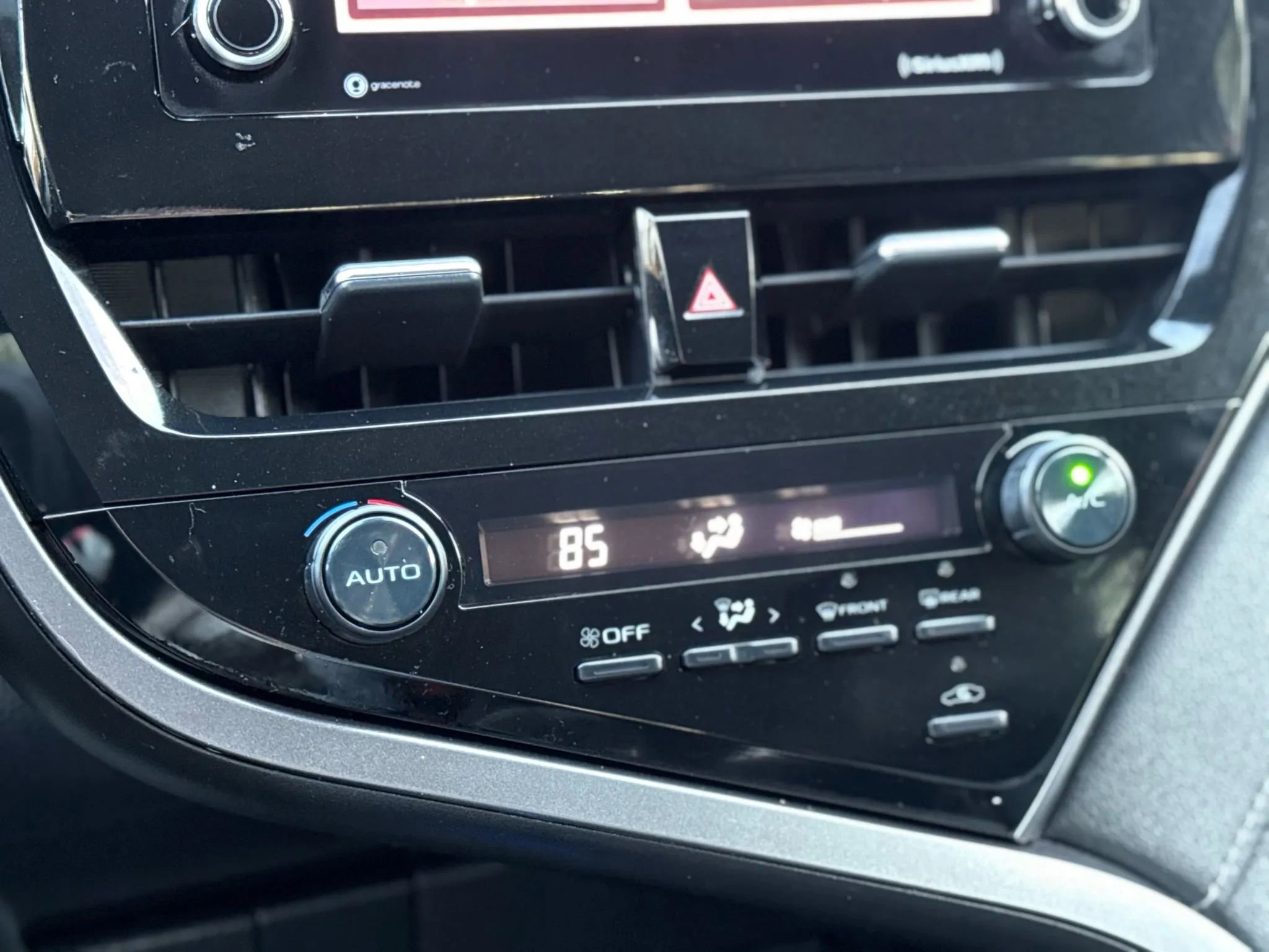 Used 2021 Toyota Camry SE image 36