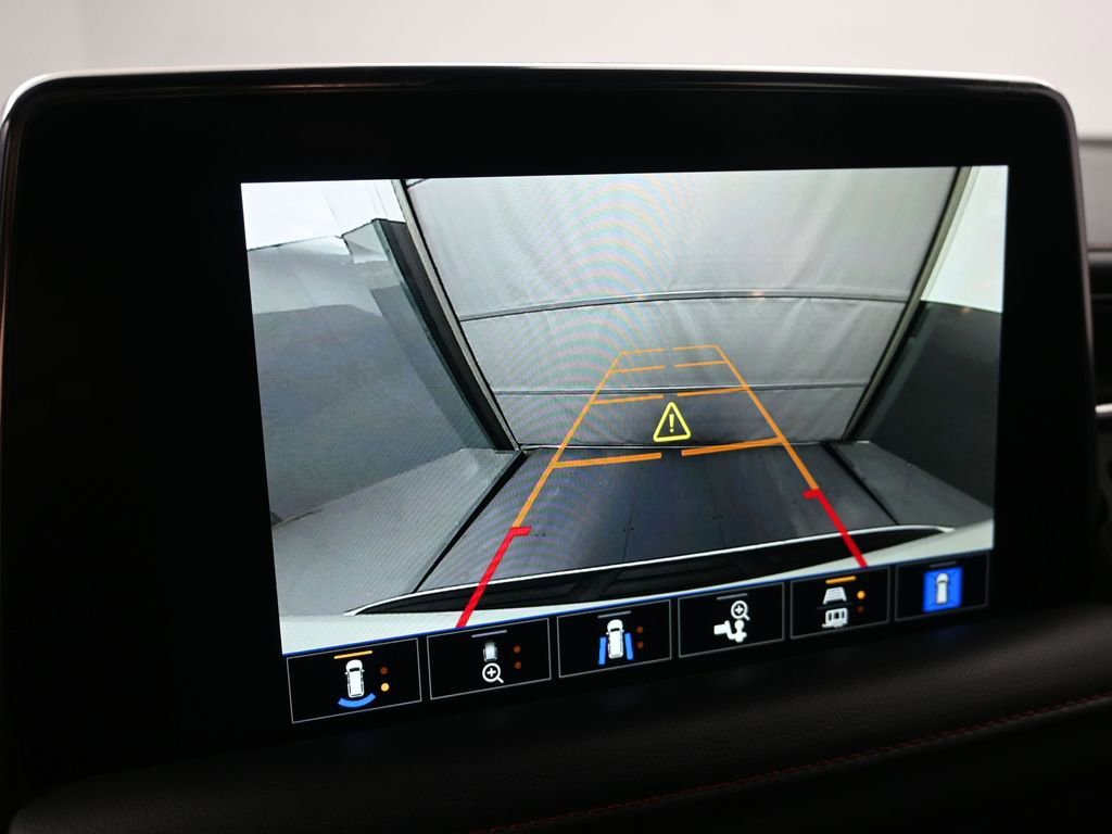 Used 2022 Chevrolet Suburban RST w/ Sport Performance Package AWD/4WD image 21