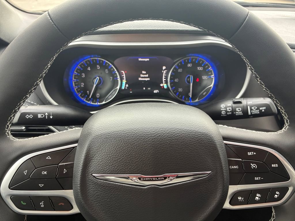 New 2026 Chrysler Pacifica Select FWD image 11