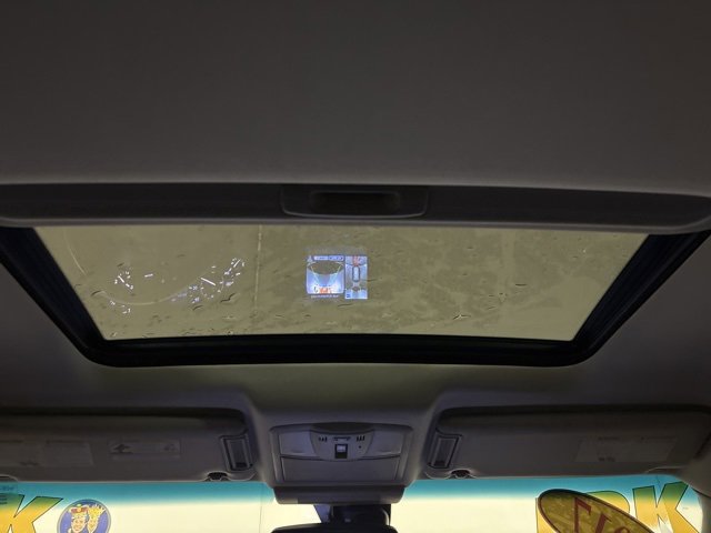 Used 2017 Nissan Armada Platinum w/ Interior Lighting Package image 45