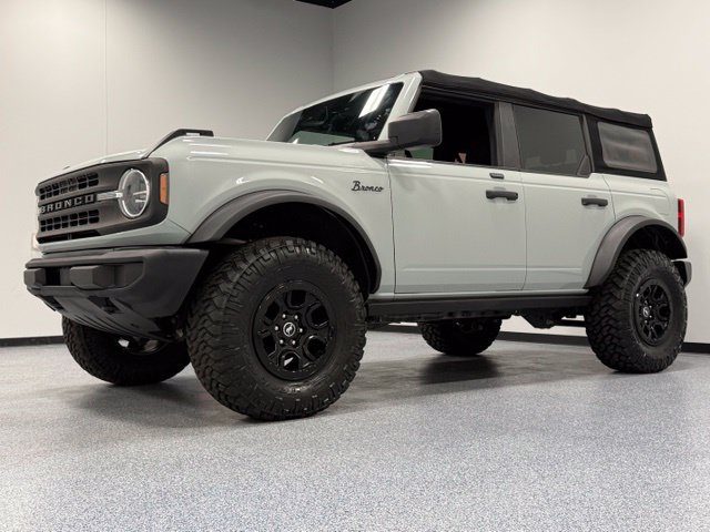 Used 2022 Ford Bronco 4-Door AWD/4WD image 4