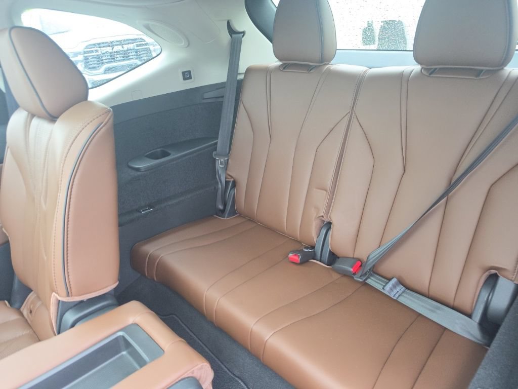 Certified 2025 Acura MDX SH-AWD w/ Advance Package image 28