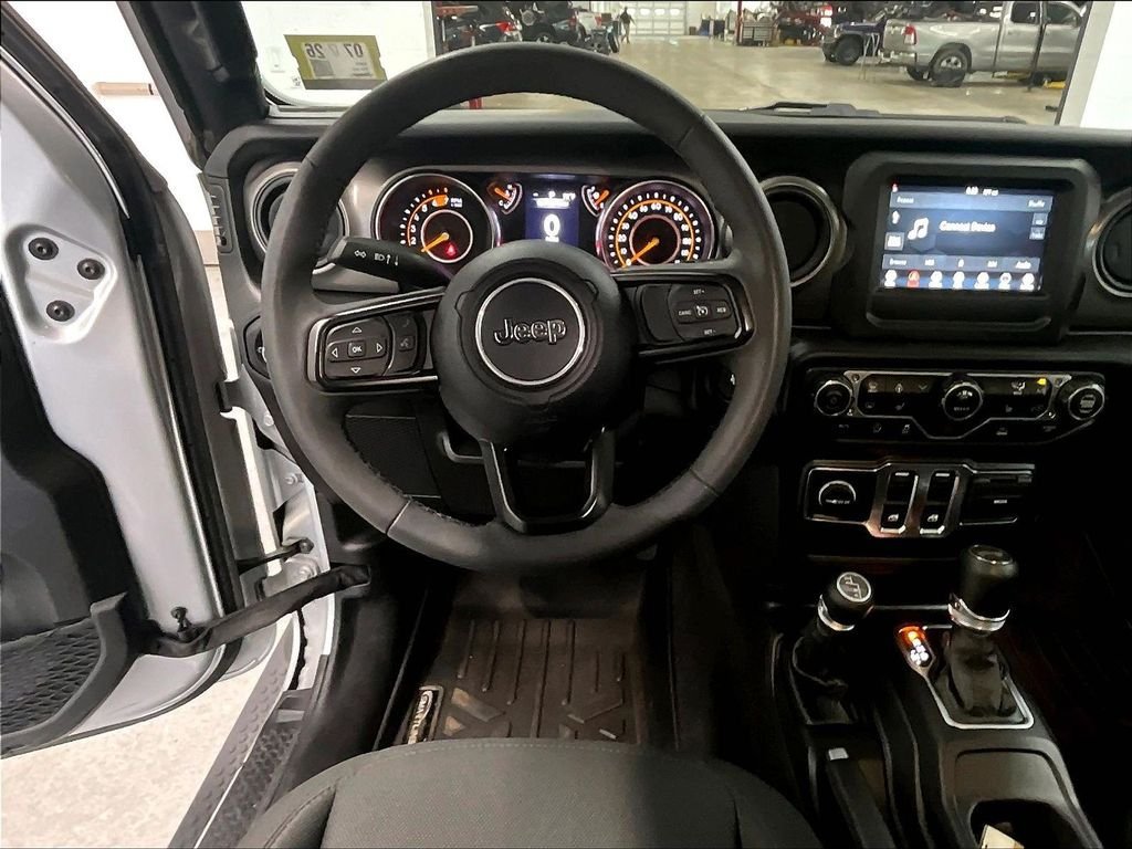 Used 2023 Jeep Wrangler Sport AWD/4WD image 17