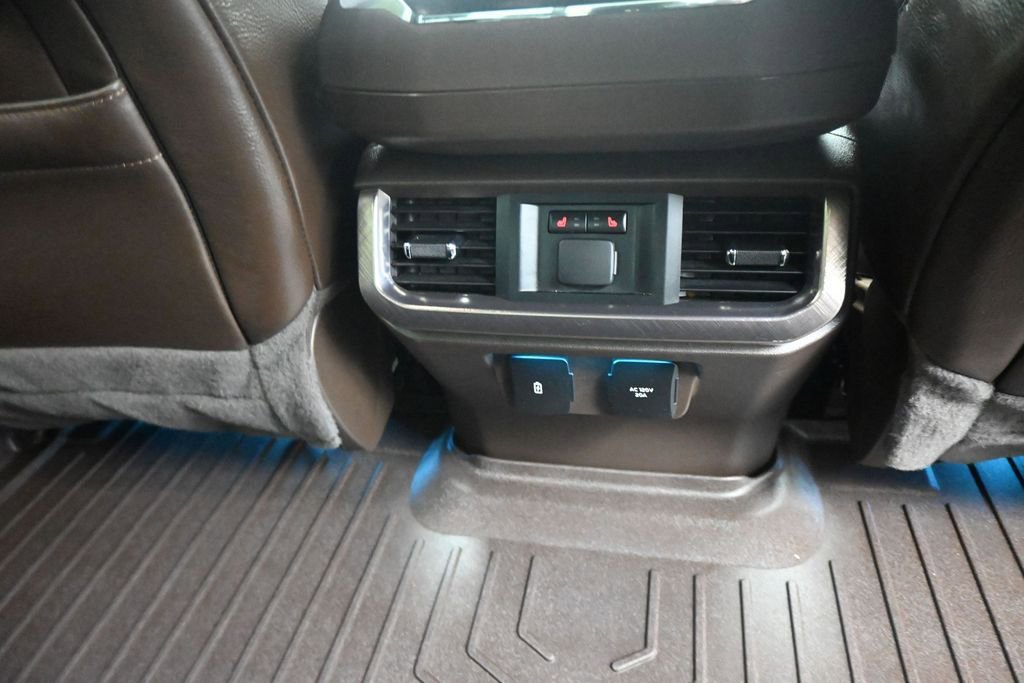 Used 2023 Ford F150 King Ranch w/ Equipment Group 601A High AWD/4WD image 17