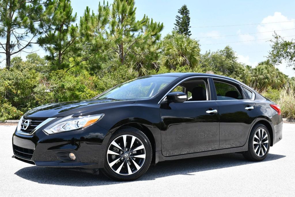 Used 2016 Nissan Altima 2.5 SL w/ Moonroof Package FWD image 21
