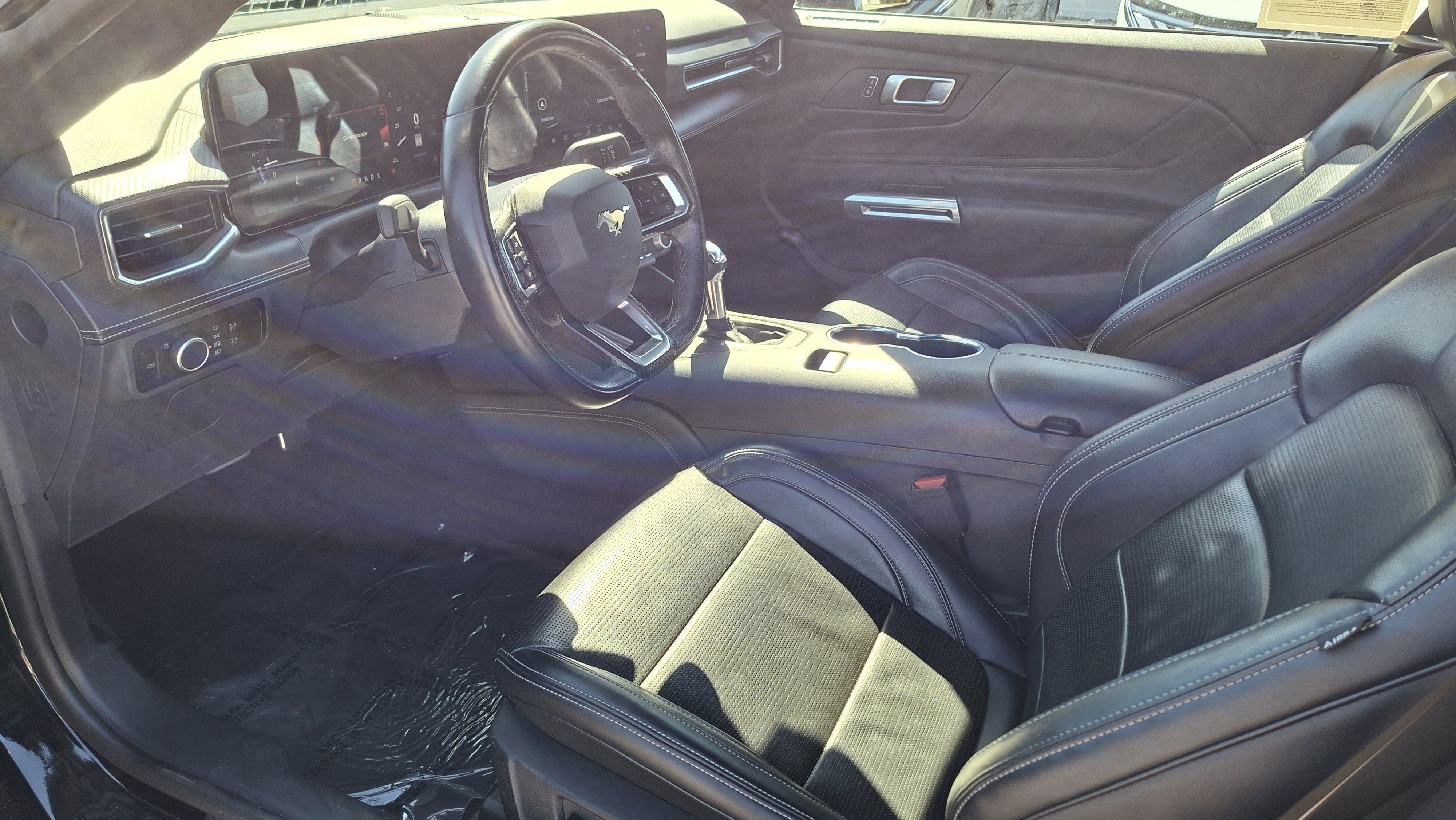 Used 2024 Ford Mustang Premium image 9