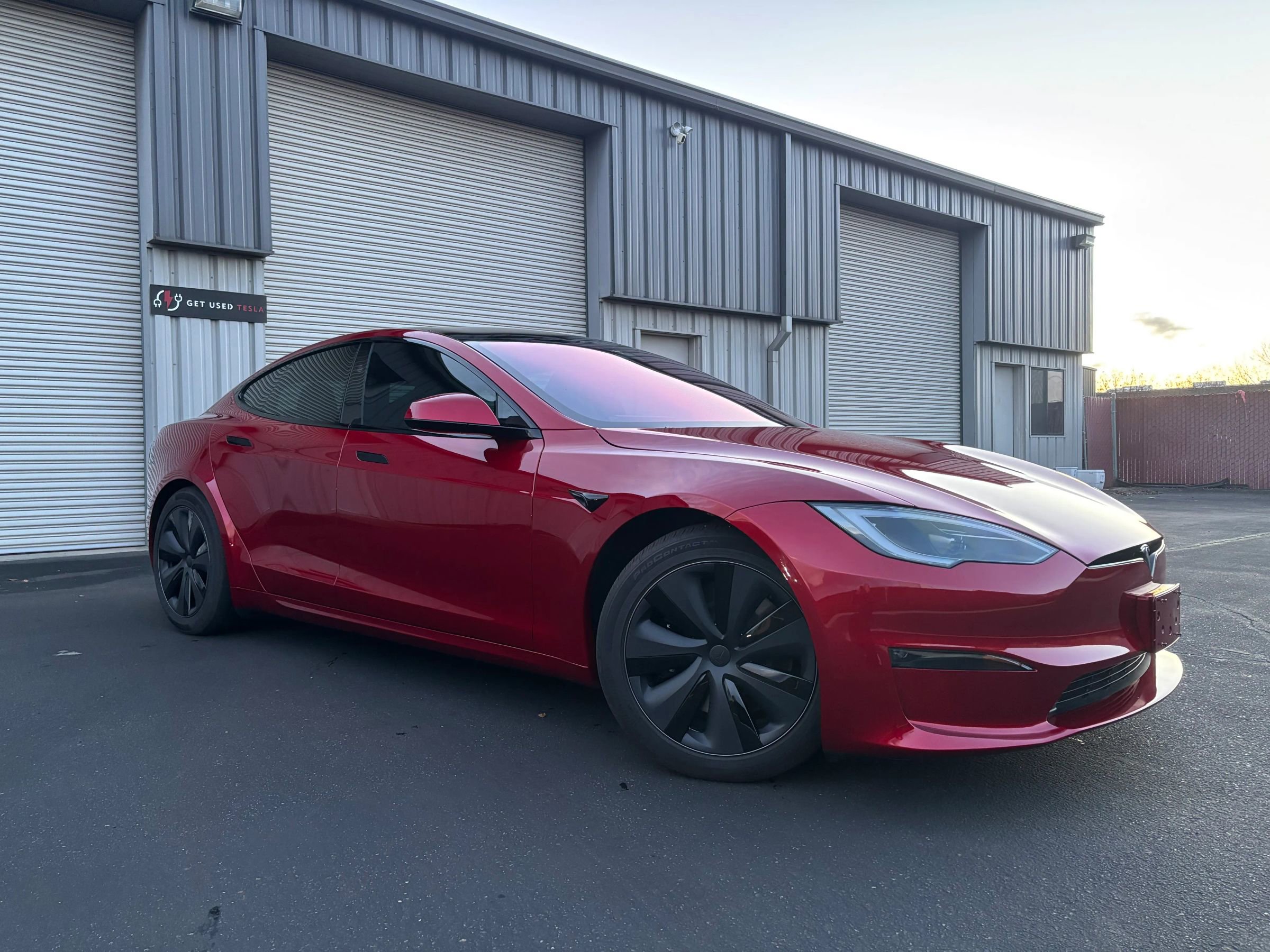 Used 2025 Tesla Model S image 2