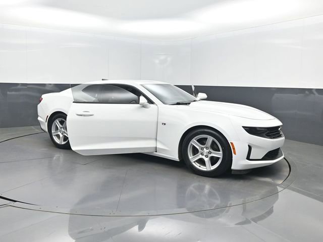 Used 2020 Chevrolet Camaro LT RWD image 34