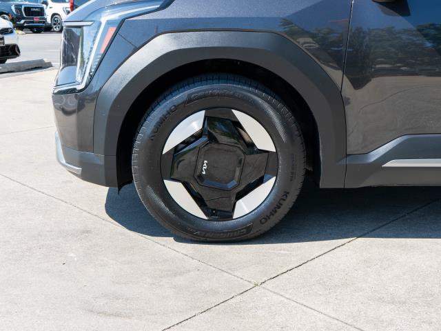 Certified 2024 Kia EV9 Wind AWD/4WD image 33